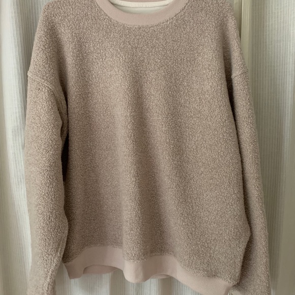 NWOT Outdoor Voices Megafleece - Picture 3 of 5